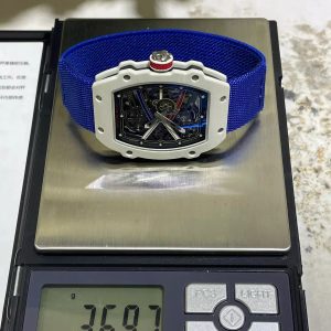 RICHARD MILLE RM67-02 CRAFTED WATCHES CARBON V3 SUPER THIN 38,7X47,52MM 8 ĐỒNG HỒ RICHARD MILLE RM67-02 CHẾ TÁC CARBON V3 SIÊU MỎNG 38,7X47,52MM