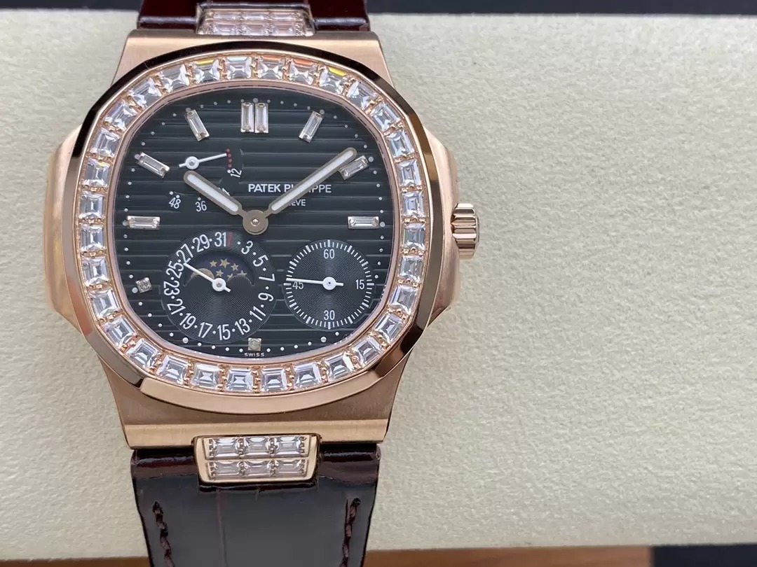 ĐỒNG HỒ PATEK PHILIPPE 5724R REPLICA 11 MẶT ĐEN MẠ VÀNG NHÀ MÁY GR 41MM (1) ĐỒNG HỒ PATEK PHILIPPE 5724R REPLICA 11 MẶT ĐEN MẠ VÀNG NHÀ MÁY GR 41MM