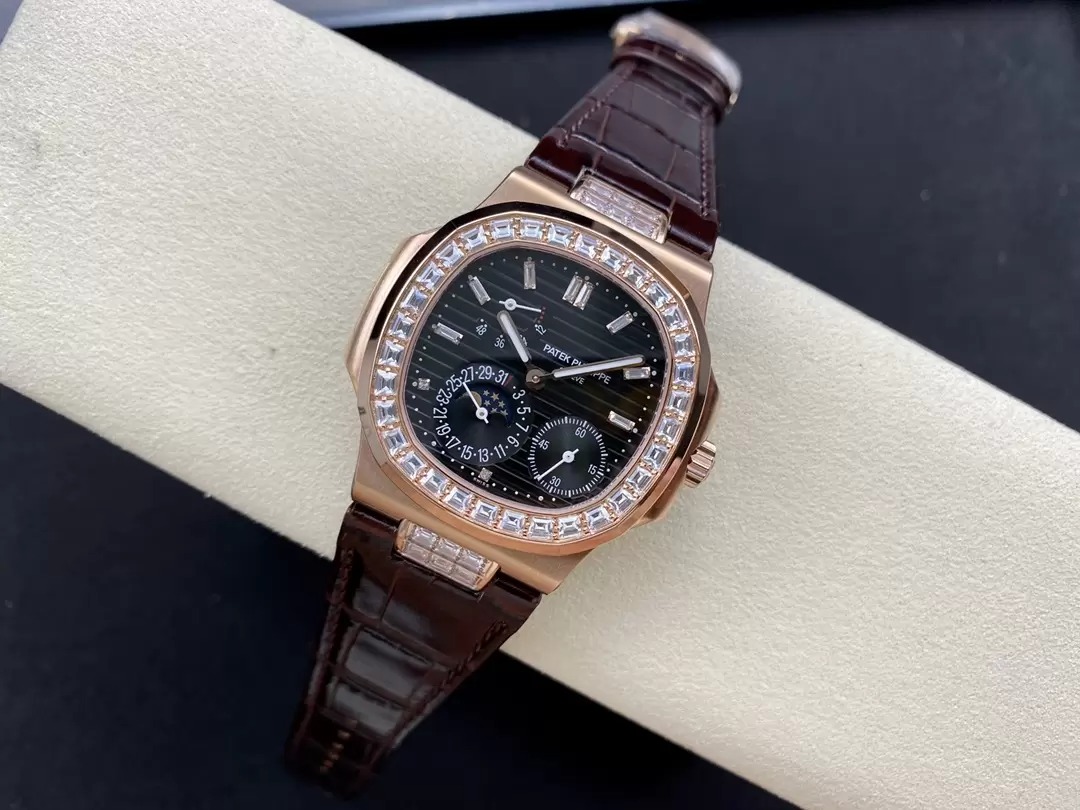 ĐỒNG HỒ PATEK PHILIPPE 5724R REPLICA 11 MẶT ĐEN MẠ VÀNG NHÀ MÁY GR 41MM (4) ĐỒNG HỒ PATEK PHILIPPE 5724R REPLICA 11 MẶT ĐEN MẠ VÀNG NHÀ MÁY GR 41MM