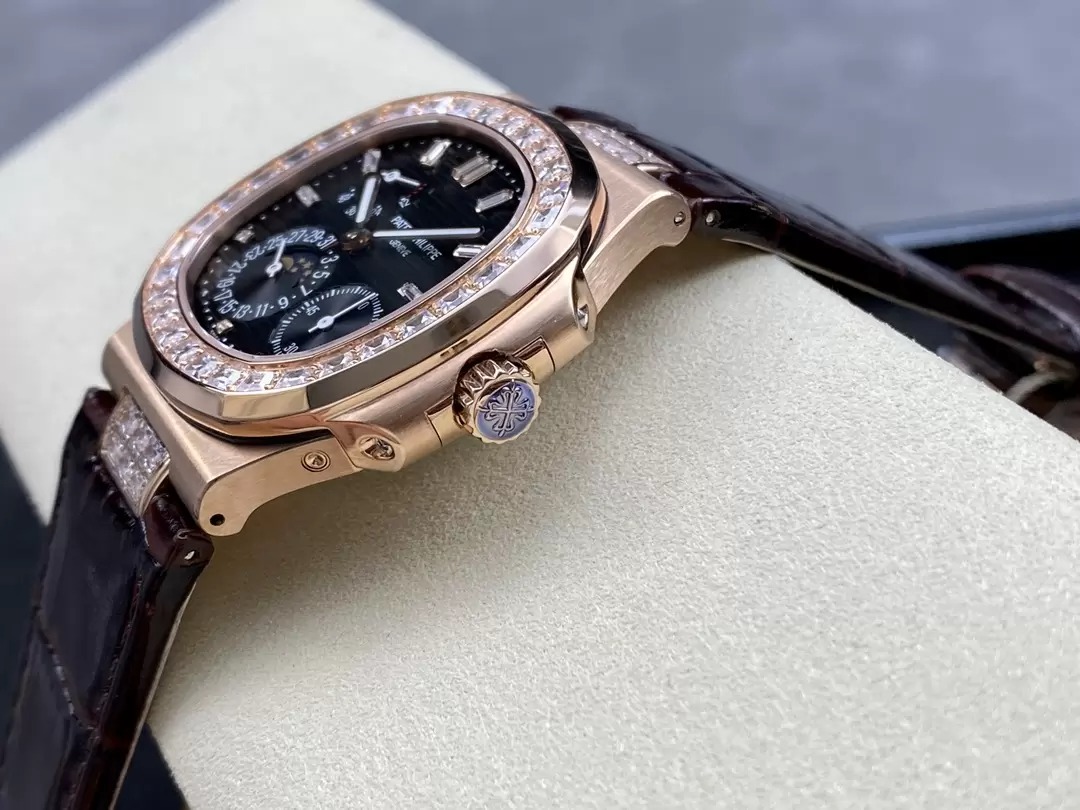 ĐỒNG HỒ PATEK PHILIPPE 5724R REPLICA 11 MẶT ĐEN MẠ VÀNG NHÀ MÁY GR 41MM (6) ĐỒNG HỒ PATEK PHILIPPE 5724R REPLICA 11 MẶT ĐEN MẠ VÀNG NHÀ MÁY GR 41MM