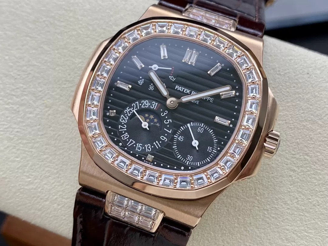 ĐỒNG HỒ PATEK PHILIPPE 5724R REPLICA 11 MẶT ĐEN MẠ VÀNG NHÀ MÁY GR 41MM (7) ĐỒNG HỒ PATEK PHILIPPE 5724R REPLICA 11 MẶT ĐEN MẠ VÀNG NHÀ MÁY GR 41MM
