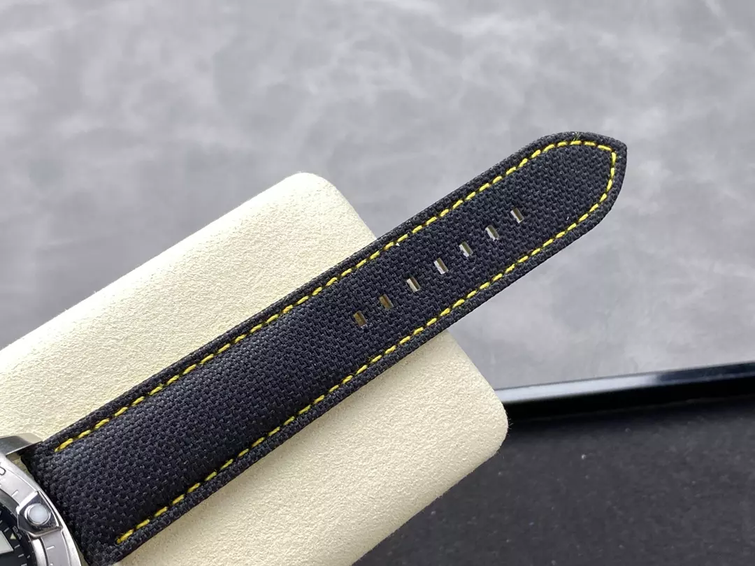 ĐỒNG HỒ BREITLING 1884 AVENGER GMT FAKE 11 MẶT ĐEN NHÀ MÁY BLS 44MM (4) ĐỒNG HỒ BREITLING 1884 AVENGER GMT FAKE 11 MẶT ĐEN NHÀ MÁY BLS 44MM