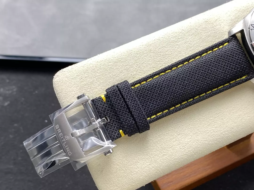 ĐỒNG HỒ BREITLING 1884 AVENGER GMT FAKE 11 MẶT ĐEN NHÀ MÁY BLS 44MM (9) ĐỒNG HỒ BREITLING 1884 AVENGER GMT FAKE 11 MẶT ĐEN NHÀ MÁY BLS 44MM