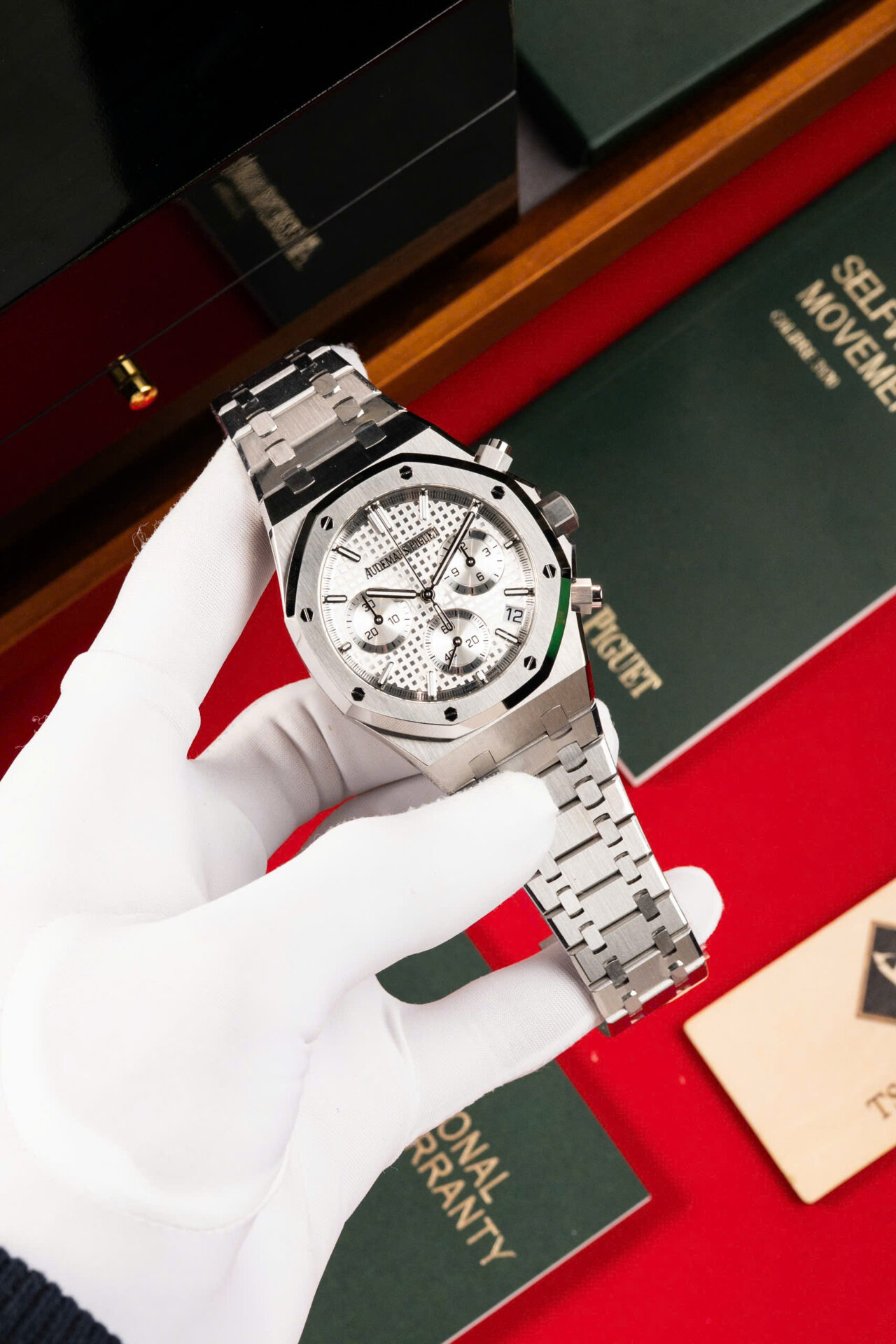 ĐỒNG HỒ AUDEMARS PIGUET ROYAL OAK 26240 BEST COPIES MẶT TRẮNG CHRONOGRAPH APS 41MM (9) ĐỒNG HỒ AUDEMARS PIGUET ROYAL OAK 26240 BEST COPIES MẶT TRẮNG CHRONOGRAPH APS 41MM (1)