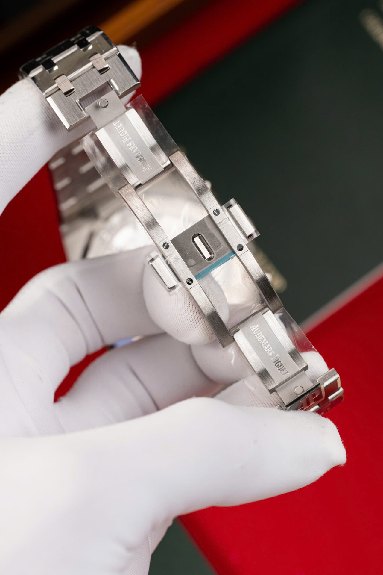 ĐỒNG HỒ AUDEMARS PIGUET ROYAL OAK 26240 ĐỘ MỎNG CHUẨN AUTH REPLICA APS 41MM (5) ĐỒNG HỒ AUDEMARS PIGUET ROYAL OAK 26240 ĐỘ MỎNG CHUẨN AUTH REPLICA APS 41MM (1)