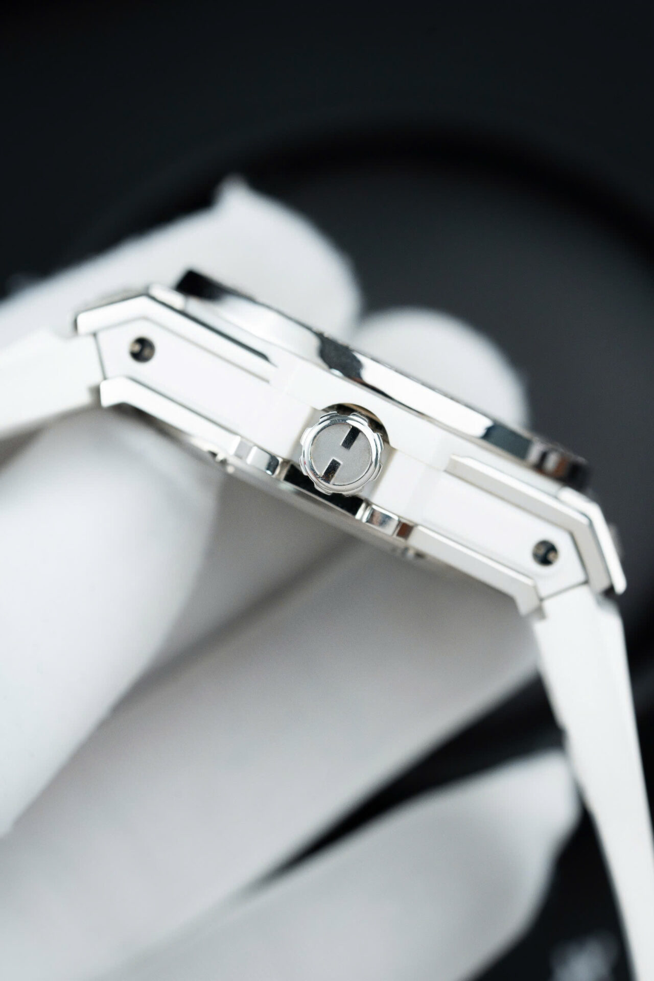 ĐỒNG HỒ HUBLOT BIG BANG REPLICA ONE CLICK ĐÍNH KIM CƯƠNG THIÊN NHIÊN 39MM (3) ĐỒNG HỒ HUBLOT BIG BANG REPLICA ONE CLICK ĐÍNH KIM CƯƠNG THIÊN NHIÊN 39MM