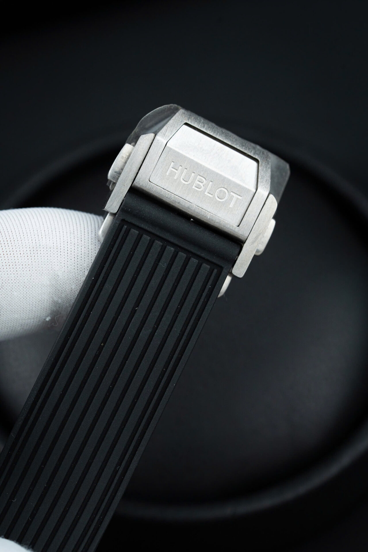 ĐỒNG HỒ HUBLOT BIGBANG ONE CLICK CHẾ TÁC KIM CƯƠNG THIÊN NHIÊN 39MM (7) ĐỒNG HỒ HUBLOT BIGBANG ONE CLICK CHẾ TÁC KIM CƯƠNG THIÊN NHIÊN 39MM