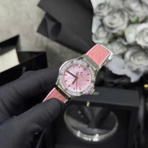 ĐỒNG HỒ HUBLOT CHẾ TÁC MẶT XÀ CỪ HỒNG ĐÍNH KIM CƯƠNG MOISSANITE 33MM