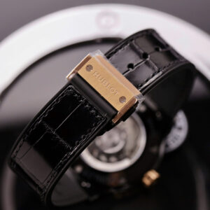 ĐỒNG HỒ HUBLOT CLASSIC FUSION BEST COPIES MẶT CARBON MÁY TINH CHỈNH SW300 JJF 42MM 8 ĐỒNG HỒ HUBLOT CLASSIC FUSION BEST COPIES MẶT CARBON MÁY TINH CHỈNH SW300 JJF 42MM