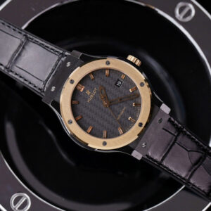 ĐỒNG HỒ HUBLOT CLASSIC FUSION BEST COPIES MẶT CARBON MÁY TINH CHỈNH SW300 JJF 42MM 1 ĐỒNG HỒ HUBLOT CLASSIC FUSION BEST COPIES MẶT CARBON MÁY TINH CHỈNH SW300 JJF 42MM