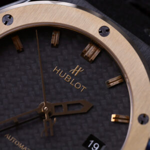 ĐỒNG HỒ HUBLOT CLASSIC FUSION BEST COPIES MẶT CARBON MÁY TINH CHỈNH SW300 JJF 42MM 2 ĐỒNG HỒ HUBLOT CLASSIC FUSION BEST COPIES MẶT CARBON MÁY TINH CHỈNH SW300 JJF 42MM