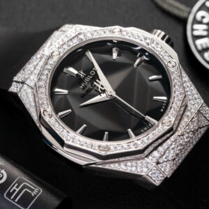 HUBLOT CLASSIC ORLINSKI CUSTOM WATCHES FULL MOISSANITE RUBBER STRAP 40MM 2 ĐỒNG HỒ HUBLOT CLASSIC ORLINSKI CHẾ TÁC FULL KIM CƯƠNG MOISSANITE 40MM