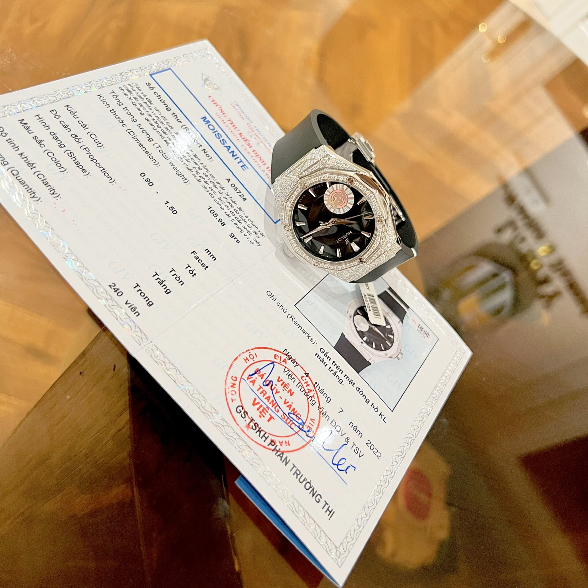 ĐỒNG HỒ HUBLOT CLASSIC ORLINSKI CHẾ TÁC FULL MOISSANITE NHÀ MÁY APS 40MM (1) ĐỒNG HỒ HUBLOT CLASSIC ORLINSKI CHẾ TÁC FULL MOISSANITE NHÀ MÁY APS 40MM