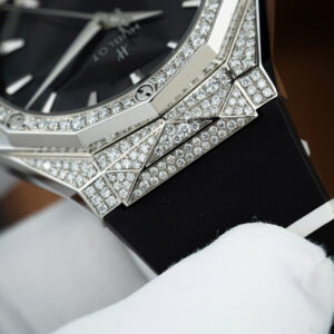 ĐỒNG HỒ HUBLOT ORLINSKI CHẾ TÁC ĐÍNH KIM CƯƠNG MẶT ĐEN 40MM 3 ĐỒNG HỒ HUBLOT ORLINSKI CHẾ TÁC ĐÍNH KIM CƯƠNG MẶT ĐEN 40MM