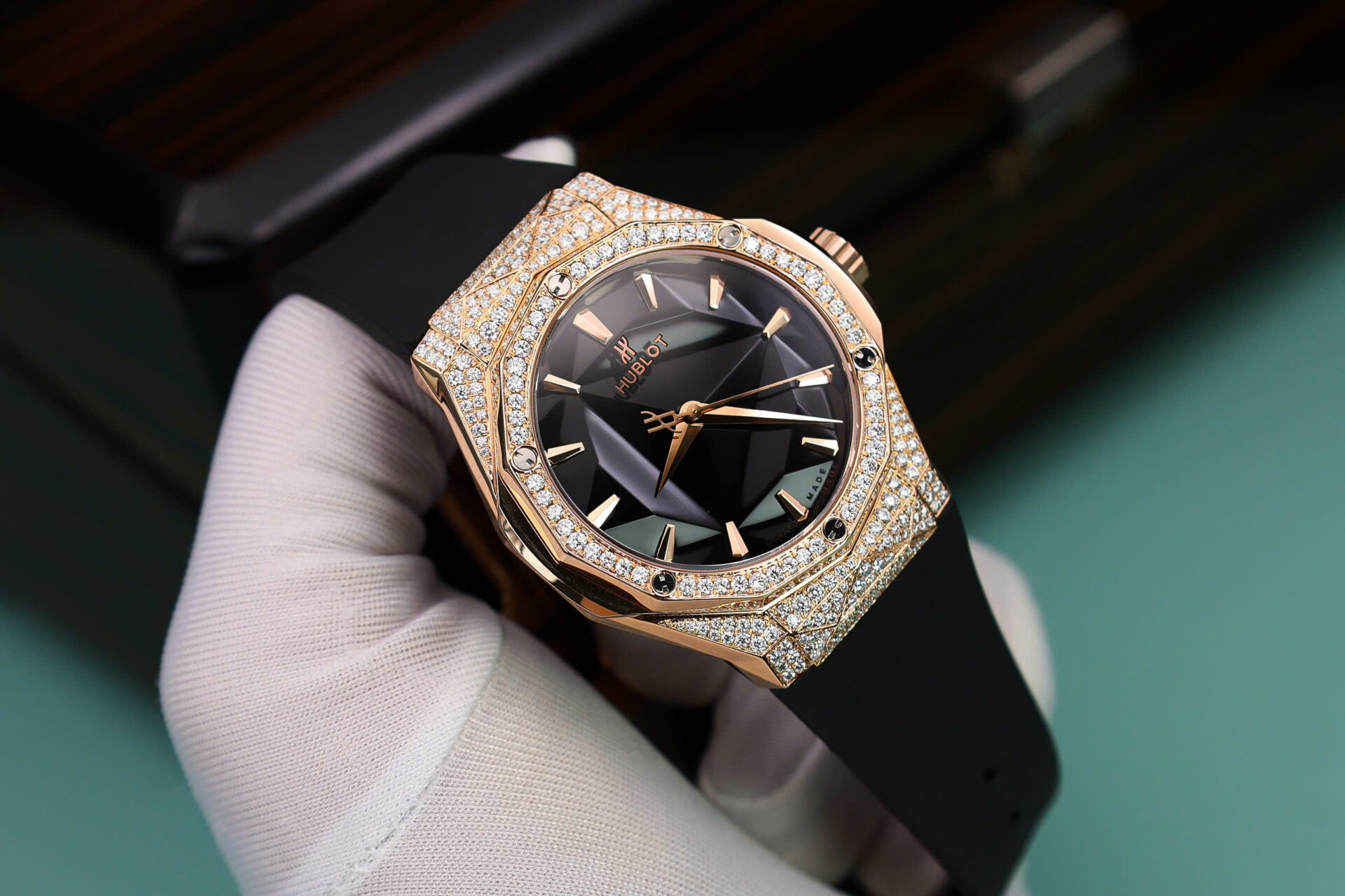 ĐỒNG HỒ HUBLOT ORLINSKI KING GOLD CHẾ TÁC FULL KIM CƯƠNG MOISSANITE 40MM (8) ĐỒNG HỒ HUBLOT ORLINSKI KING GOLD CHẾ TÁC FULL KIM CƯƠNG MOISSANITE 40MM