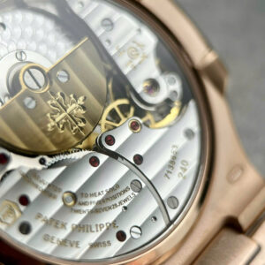 PATEK PHILIPPE NAUTILUS 5712 CUSTOM WATCH WRAPPED GOLD CHOCOLATE DIAL 40MM 7 ĐỒNG HỒ PATEK PHILIPPE NAUTILUS 5712 CHẾ TÁC BỌC VÀNG MẶT CHOCOLATE 40MM