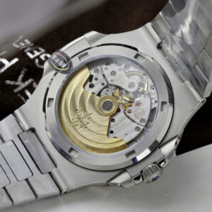 ĐỒNG HỒ PATEK PHILIPPE NAUTILUS 5723 BEST COPIES MẶT XANH MOISSANITE BAGUETTE 3K 40MM 7 ĐỒNG HỒ PATEK PHILIPPE NAUTILUS 5723 BEST COPIES MẶT XANH MOISSANITE BAGUETTE 3K 40MM (2)