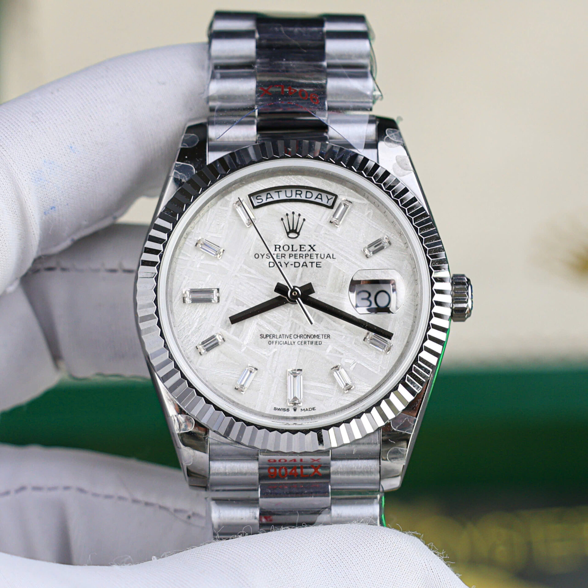 ĐỒNG HỒ ROLEX DAY-DATE BEST COPY MẶT THIÊN THẠCH CỌC SỐ MOISSANITE BAGUETTE 40MM (13) ĐỒNG HỒ ROLEX DAY-DATE BEST COPY MẶT THIÊN THẠCH CỌC SỐ MOISSANITE BAGUETTE 40MM