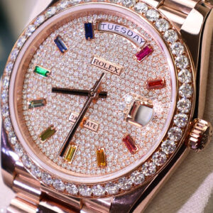 ĐỒNG HỒ ROLEX DAY-DATE BỌC VÀNG ĐÍNH FULL MOISSANITE REPLICA 40MM 3 ĐỒNG HỒ ROLEX DAY-DATE BỌC VÀNG ĐÍNH FULL MOISSANITE REPLICA 40MM