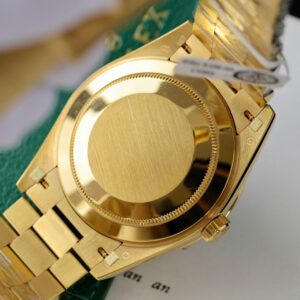 ROLEX DAY-DATE CUSTOM WATCH WRAPPED GOLD GREEN DIAL MOISSANIYE BAGUETTE GM 40MM 5 ĐỒNG HỒ ROLEX DAY-DATE CHẾ TÁC BỌC VÀNG ĐÍNH MOISSANIYE BAGUETTE GM 40MM (1)