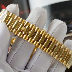 ĐỒNG HỒ ROLEX DAY-DATE CHẾ TÁC BỌC VÀNG VÀNG FULL MOISSANITE NHÀ MÁY GM 40MM 7 ĐỒNG HỒ ROLEX DAY-DATE CHẾ TÁC BỌC VÀNG VÀNG FULL MOISSANITE NHÀ MÁY GM 40MM