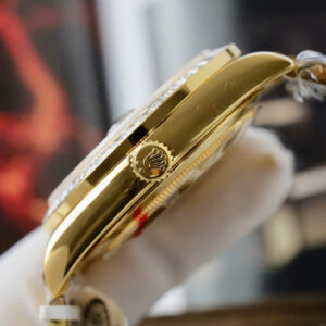 ĐỒNG HỒ ROLEX DAY-DATE CHẾ TÁC BỌC VÀNG VÀNG FULL MOISSANITE NHÀ MÁY GM 40MM 5 ĐỒNG HỒ ROLEX DAY-DATE CHẾ TÁC BỌC VÀNG VÀNG FULL MOISSANITE NHÀ MÁY GM 40MM