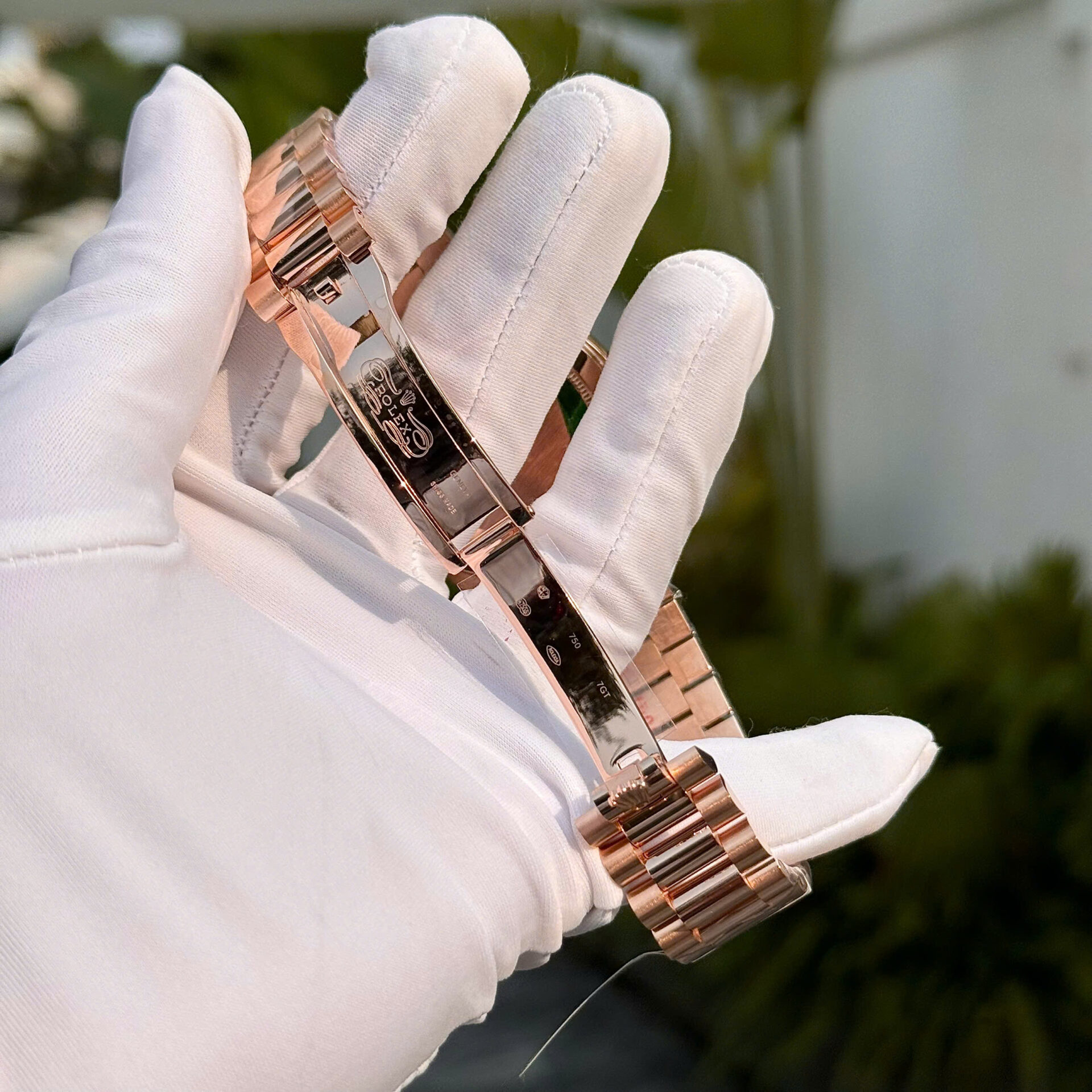 ĐỒNG HỒ ROLEX DAY-DATE CHẾ TÁC MẶT THIÊN THẠCH ĐÍNH MOISSANITE 40MM (6) ĐỒNG HỒ ROLEX DAY-DATE CHẾ TÁC MẶT THIÊN THẠCH ĐÍNH MOISSANITE 40MM