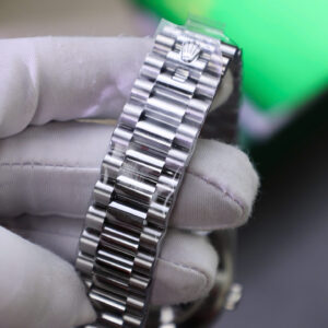 ROLEX DAY-DATE CUSTOM WATCHES METEORITE DIAL WITH MOISSANITE BAGUETTE 40MM 8 ĐỒNG HỒ ROLEX DAY-DATE CHẾ TÁC MẶT THIÊN THẠCH ĐÍNH MOISSANITE BAGUETTE 40MM