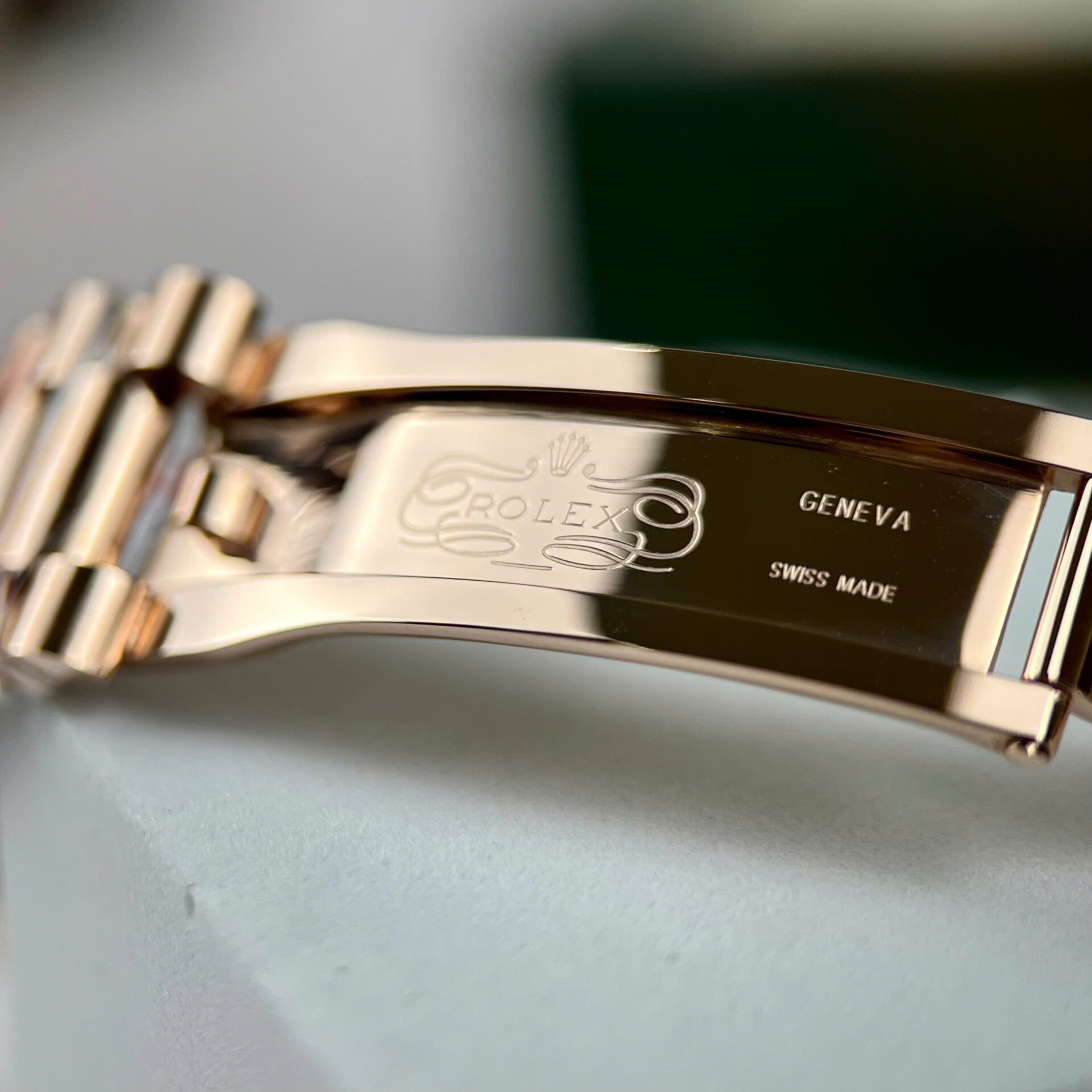 ĐỒNG HỒ ROLEX DAY-DATE CHẾ TÁC MOISSANITE BAGUETTE MẶT CHOCOLATE GM 40MM (11) ĐỒNG HỒ ROLEX DAY-DATE CHẾ TÁC MOISSANITE BAGUETTE MẶT CHOCOLATE GM 40MM