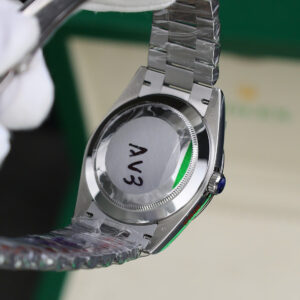 ĐỒNG HỒ ROLEX DAY-DATE CHẾ TÁC RUBY XANH MẶT FULL MOISSANITE GMF 40MM 8 ĐỒNG HỒ ROLEX DAY-DATE CHẾ TÁC RUBY XANH MẶT FULL MOISSANITE GMF 40MM (1)