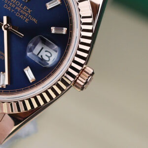 ROLEX DAY-DATE BLUE DIAL REPLICA WATCH ROSE WRAPPED GOLD QF FACTORY 40MM 4 ĐỒNG HỒ ROLEX DAY-DATE MẶT XANH REPLICA BỌC VÀNG HỒNG NHÀ MÁY QF 40MM