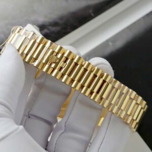 ROLEX DAY-DATE REPLICA WRAPPED GOLD FULL MOISSANITE GREEN NUMBER GM 40MM 8 ĐỒNG HỒ ROLEX DAY-DATE REPLICA BỌC VÀNG FULL MOISSANITE CỌC SỐ XANH GM 40MM (1)