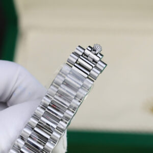 ĐỒNG HỒ ROLEX DAY-DATE REPLICA MẶT FULL MOISSANITE CỌC SỐ RAINBOW GM 40MM 8 ĐỒNG HỒ ROLEX DAY-DATE REPLICA MẶT FULL MOISSANITE CỌC SỐ RAINBOW GM 40MM