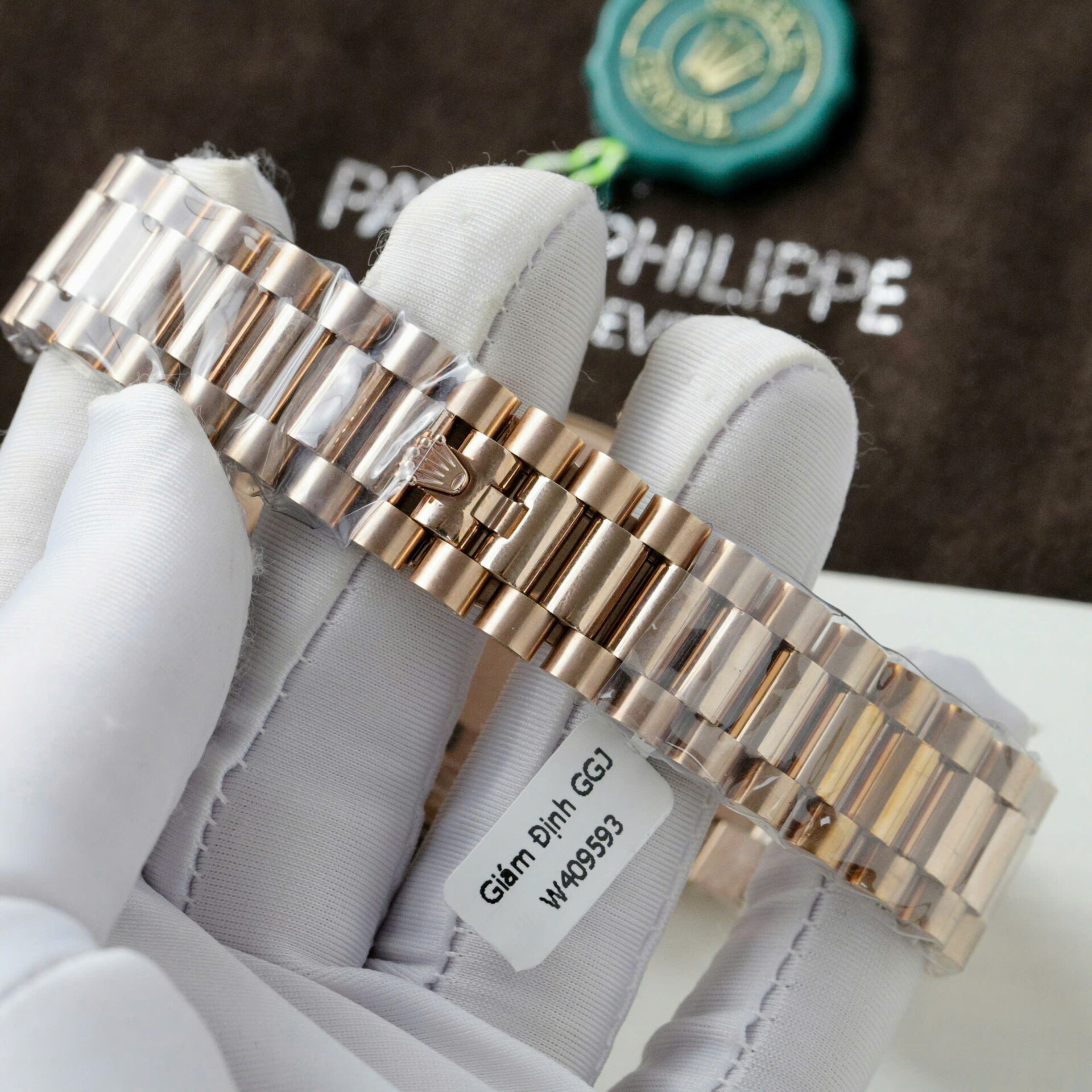 ĐỒNG HỒ ROLEX DAY-DATE REPLICA MẶT THIÊN THẠCH BỌC VÀNG MOISSANITE GM 40MM (1) ĐỒNG HỒ ROLEX DAY-DATE REPLICA MẶT THIÊN THẠCH BỌC VÀNG MOISSANITE GM 40MM