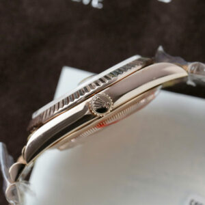 ROLEX DAY-DATE REPLICA METEORITE DIAL WRAPPED GOLD WATCH MOISSANITE GM 40MM 5 ĐỒNG HỒ ROLEX DAY-DATE REPLICA MẶT THIÊN THẠCH BỌC VÀNG MOISSANITE GM 40MM