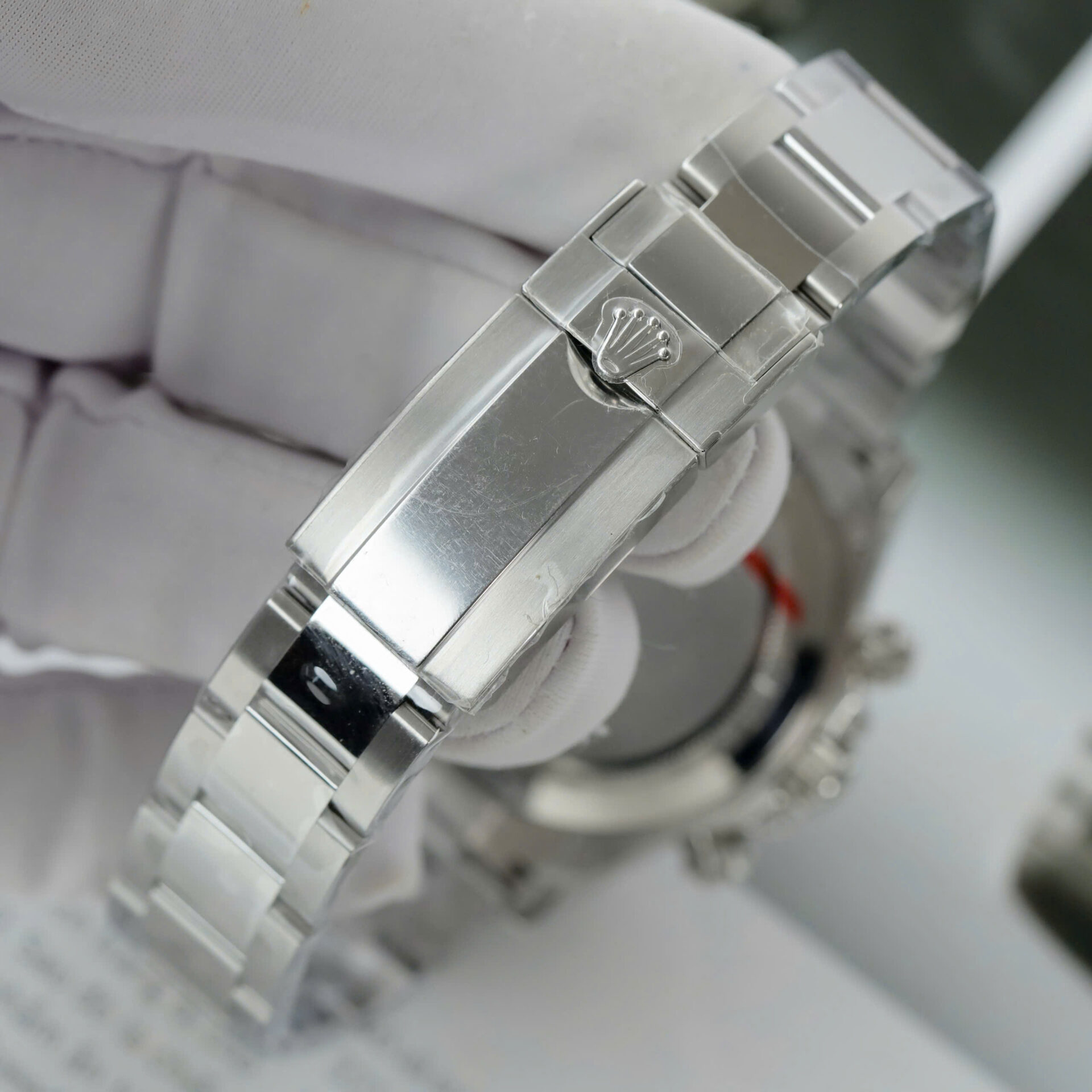 ĐỒNG HỒ ROLEX DAYTONA 126599TRU CHẾ TÁC MOISSANITE RUBY ĐỎ MẶT ĐEN 40MM (1) ĐỒNG HỒ ROLEX DAYTONA 126599TRU CHẾ TÁC MOISSANITE RUBY ĐỎ MẶT ĐEN 40MM