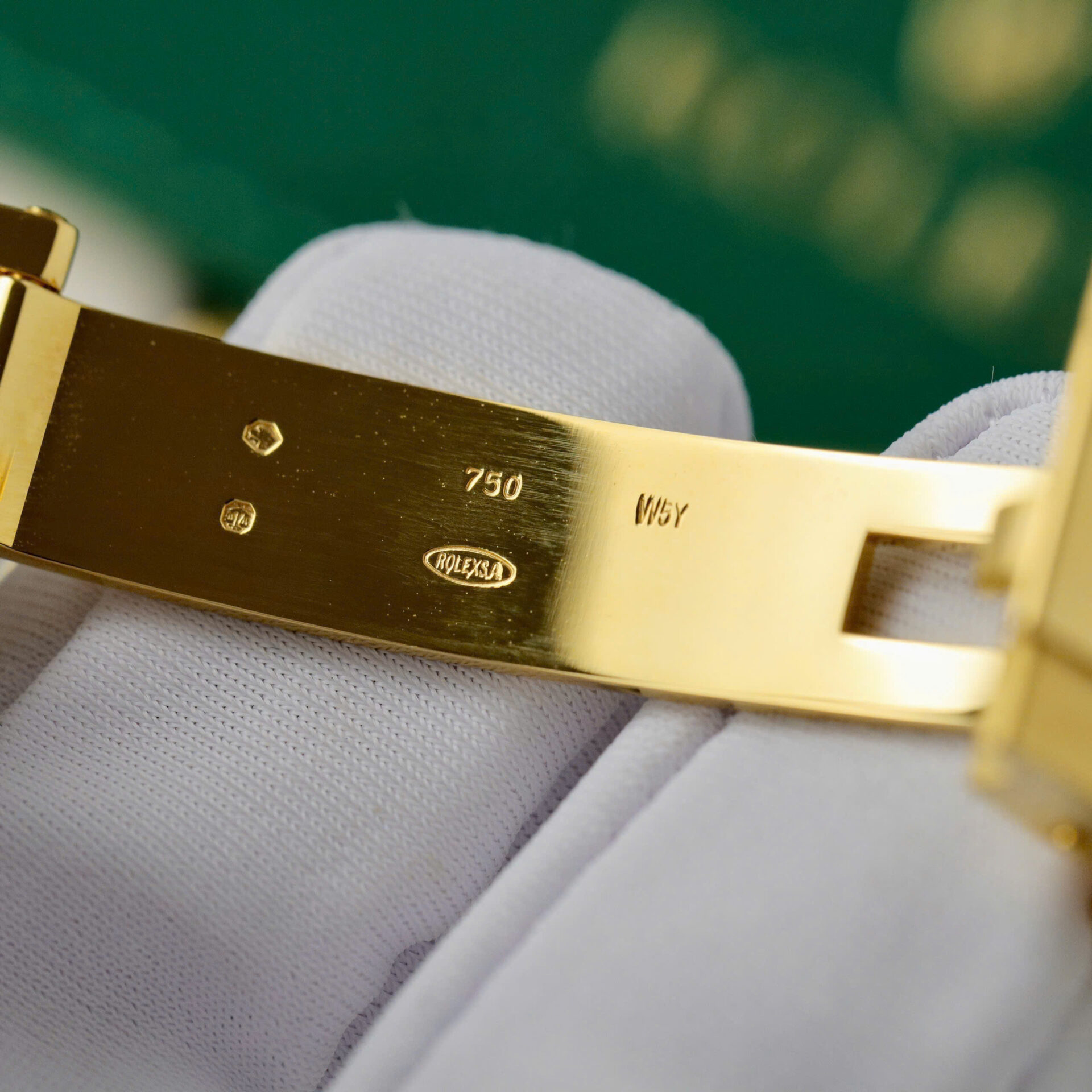 ĐỒNG HỒ ROLEX DAYTONA BỌC VÀNG CHẾ TÁC MẶT XANH NHÀ MÁY BT 40MM (7) ĐỒNG HỒ ROLEX DAYTONA BỌC VÀNG CHẾ TÁC MẶT XANH NHÀ MÁY BT 40MM