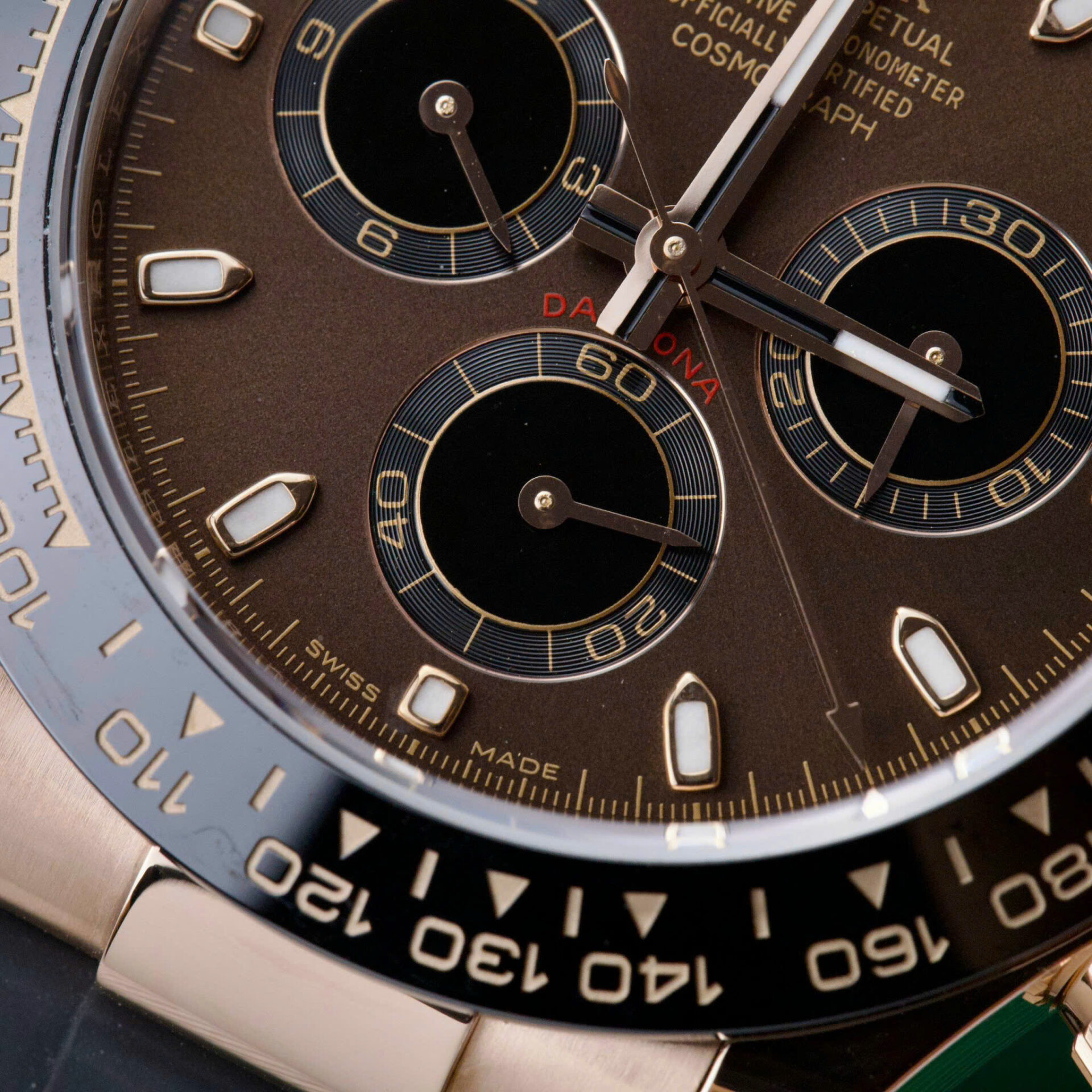 ĐỒNG HỒ ROLEX DAYTONA WRAPPED GOLD CHẾ TÁC MẶT CHOCOLATE 40MM (5) ĐỒNG HỒ ROLEX DAYTONA WRAPPED GOLD CHẾ TÁC MẶT CHOCOLATE 40MM (1)