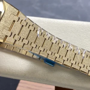 ĐỒNG HỒ AUDEMARS PIGUET ROYAL OAK BEST COPY FROSTED YELLOW GOLD DIAL 41MM 7 ĐỒNG HỒ AUDEMARS PIGUET ROYAL OAK BEST COPY FROSTED YELLOW GOLD DIAL 41MM (2)