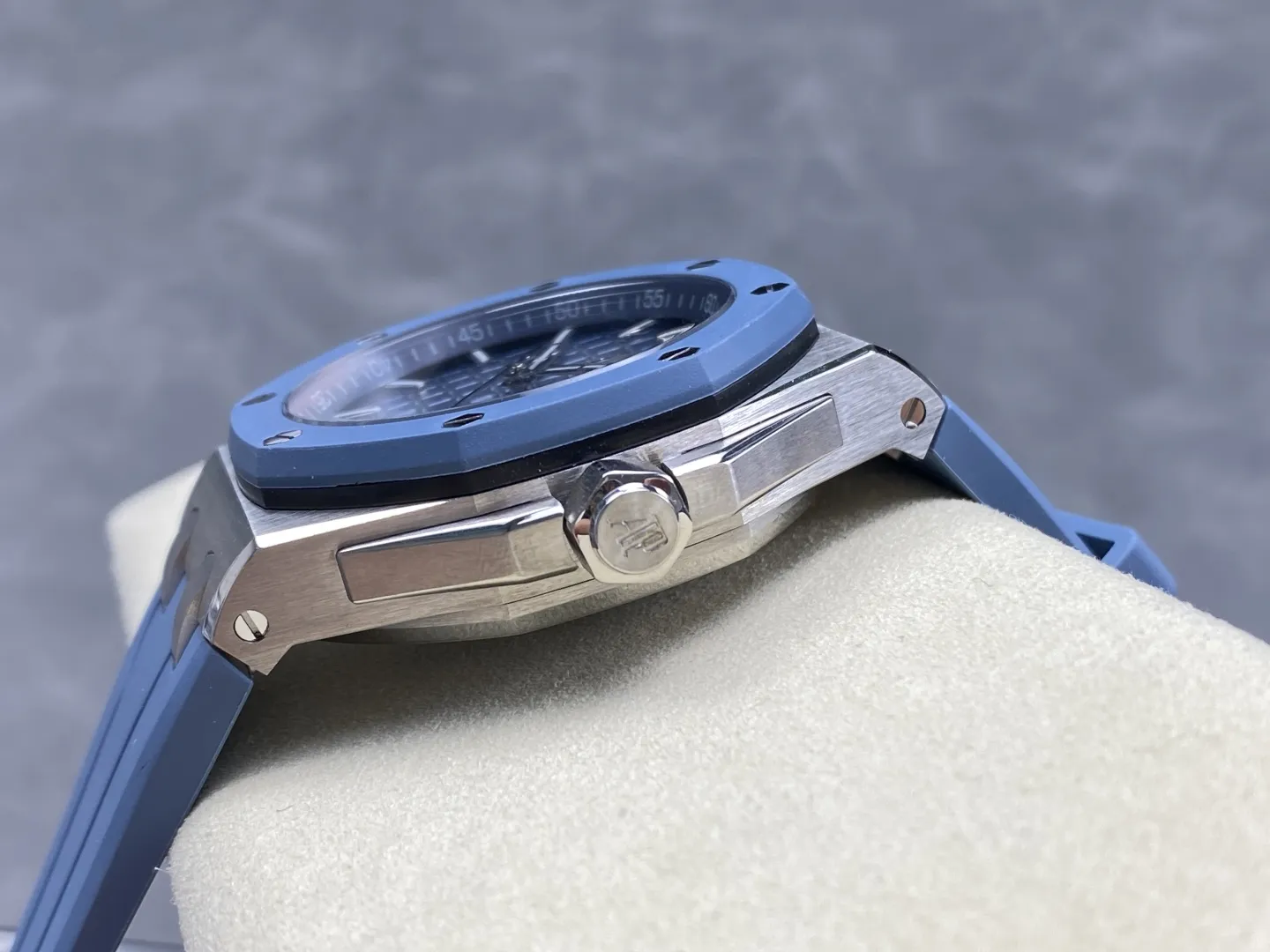 ĐỒNG HỒ AUDEMARS PIGUET ROYAL OAK OFFSHORE 15605 BEST COPY MẶT XANH 44MM (4) ĐỒNG HỒ AUDEMARS PIGUET ROYAL OAK OFFSHORE 15605 BEST COPY MẶT XANH 44MM