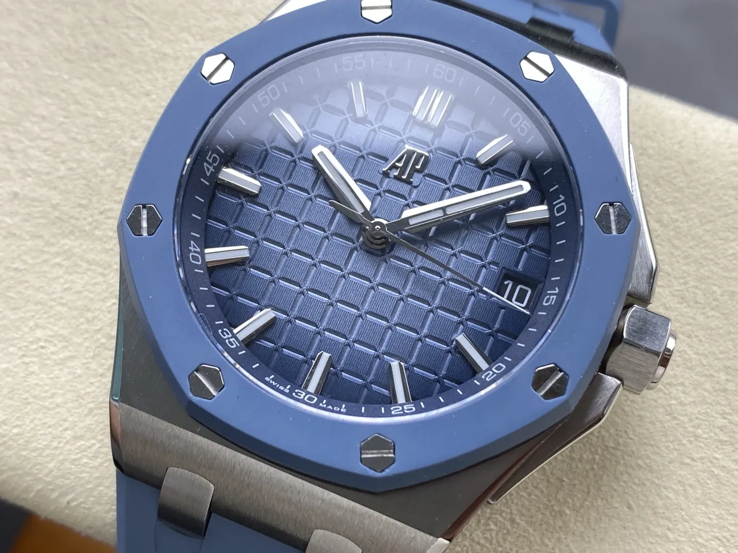 ĐỒNG HỒ AUDEMARS PIGUET ROYAL OAK OFFSHORE 15605 BEST COPY MẶT XANH 44MM (7) ĐỒNG HỒ AUDEMARS PIGUET ROYAL OAK OFFSHORE 15605 BEST COPY MẶT XANH 44MM