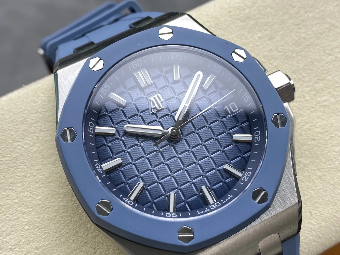 ĐỒNG HỒ AUDEMARS PIGUET ROYAL OAK OFFSHORE 15605 BEST COPY MẶT XANH 44MM (8) ĐỒNG HỒ AUDEMARS PIGUET ROYAL OAK OFFSHORE 15605 BEST COPY MẶT XANH 44MM