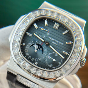 PATEK PHILIPPE NAUTILUS 5724 CUSTOM WATCH REFINED LIKE AUTH MOISSANITE BAGUETTE PPF 40MM 1 ĐỒNG HỒ PATEK PHILIPPE NAUTILUS 5724 CHẾ TÁC TINH CHỈNH LIKE AUTH MOISSANITE BAGUETTE PPF 40MM