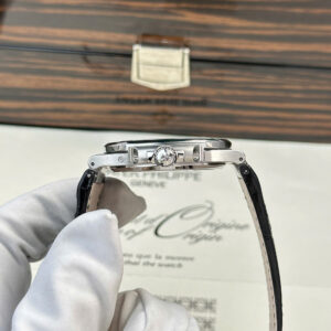 PATEK PHILIPPE NAUTILUS 5724 CUSTOM WATCH REFINED LIKE AUTH MOISSANITE BAGUETTE PPF 40MM 5 ĐỒNG HỒ PATEK PHILIPPE NAUTILUS 5724 CHẾ TÁC TINH CHỈNH LIKE AUTH MOISSANITE BAGUETTE PPF 40MM