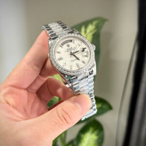 ROLEX DAY-DATE CUSTOM WATCH FULL MOISSANITE BAGUETTE NUMBER 40MM 2 ĐỒNG HỒ ROLEX DAY-DATE CHẾ TÁC MOISSANITE MẶT THIÊN THẠCH CỌC SỐ BAGUETTE 40MM