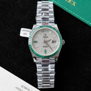 ROLEX DAY-DATE BEST REPLICA WATCH MOISSANITE RUBY GREEN WEIGHT 173GRAM 40MM 1 ĐỒNG HỒ ROLEX DAY-DATE CHẾ TÁC MOISSANITE RUBY XANH TRỌNG LƯƠNG 173GRAM 40MM
