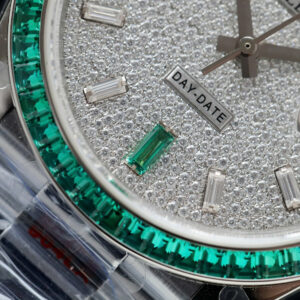 ROLEX DAY-DATE BEST REPLICA WATCH MOISSANITE RUBY GREEN WEIGHT 173GRAM 40MM 4 ĐỒNG HỒ ROLEX DAY-DATE CHẾ TÁC MOISSANITE RUBY XANH TRỌNG LƯƠNG 173GRAM 40MM