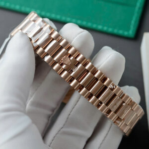 ROLEX DAY-DATE CUSTOM WATCH ROMAN NUMBER WITH MOISSANITE METEORITE DIAL 36MM 7 ĐỒNG HỒ ROLEX DAY-DATE CHẾ TÁC SỐ LA MA ĐÍNH MOISSANITE MẶT THIÊN THẠCH 36MM