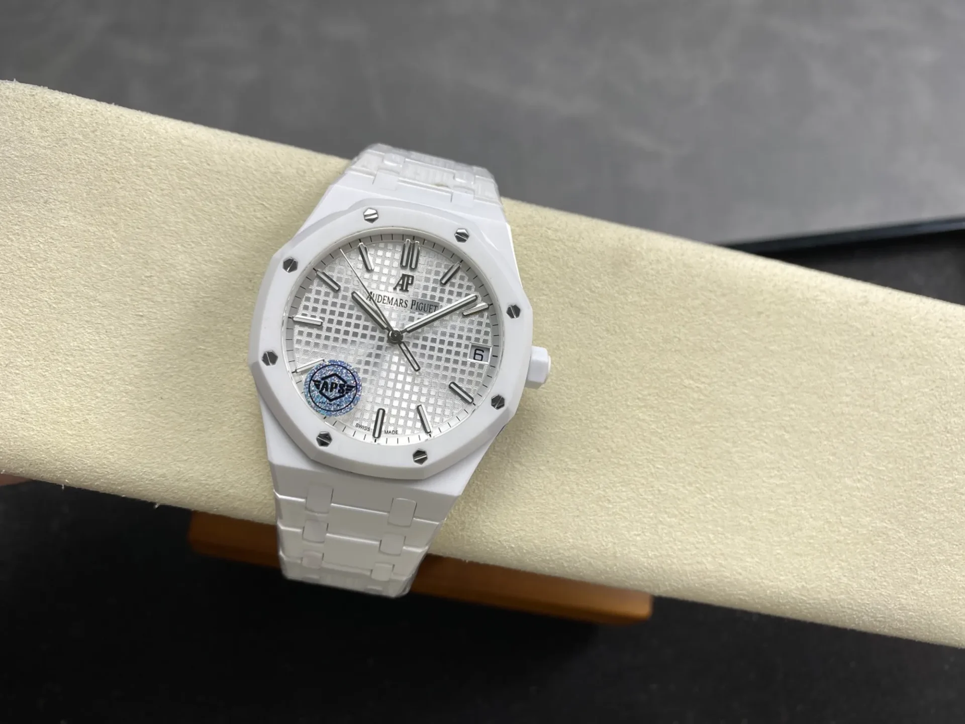 ĐỒNG HỒ AUDEMARS PIGUET ROYAL OAK 15500ST REPLICA GỐM TRẮNG NHÀ MÁY APS 41MM (9) ĐỒNG HỒ AUDEMARS PIGUET ROYAL OAK 15500ST REPLICA GỐM TRẮNG NHÀ MÁY APS 41MM (1)