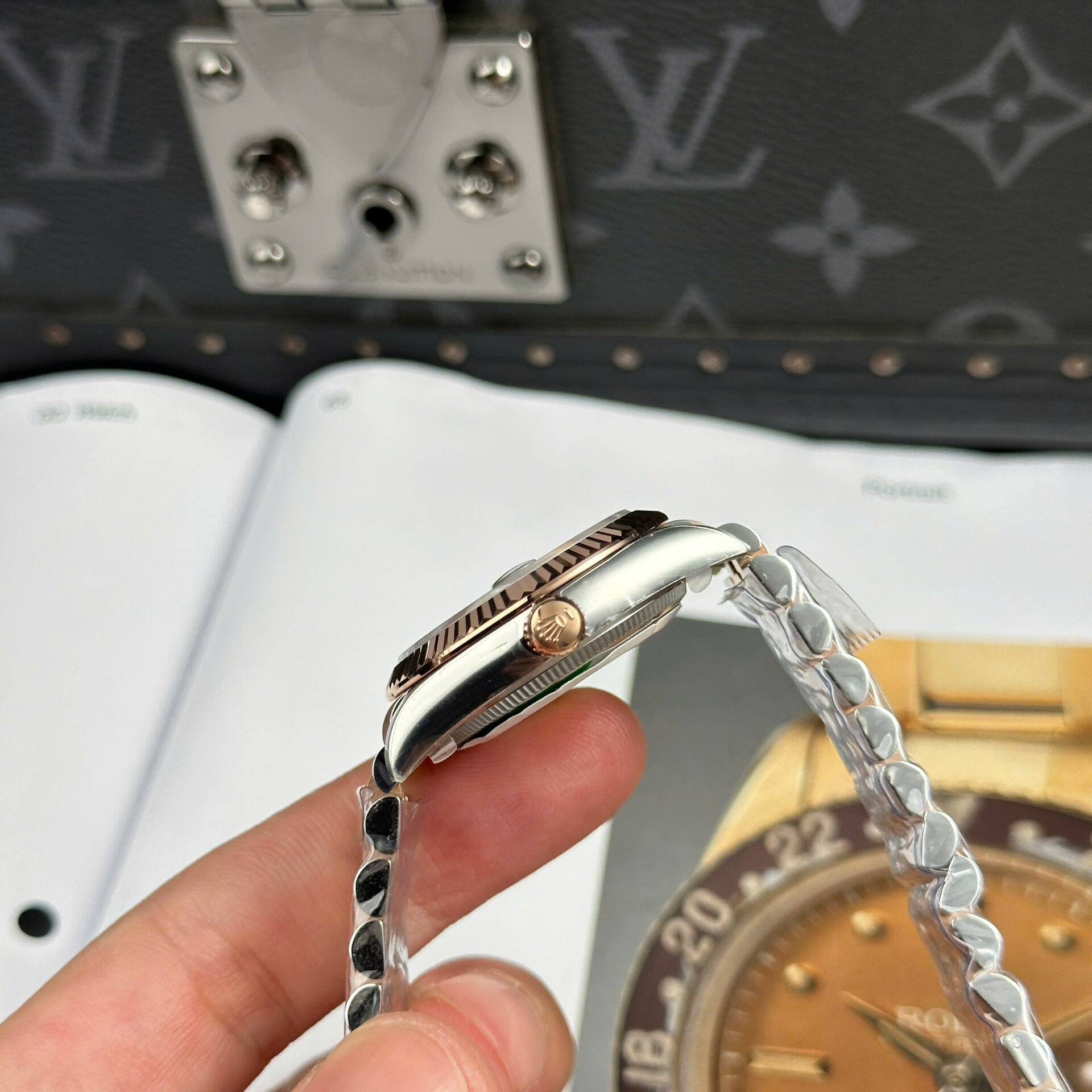 ĐỒNG HỒ ROLEX DATEJUST NỮ MẶT CHOCOLATE CỌC SỐ ĐÍNH ĐÁ NHÀ MÁY THB 31MM (6) DONG HO ROLEX DATEJUST NU MAT CHOCOLATE COC SO DINH DA NHA MAY THB 31MM 6